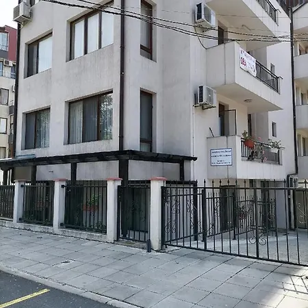 White Home-apartament * Burgaz