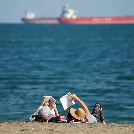 White Home-apartament