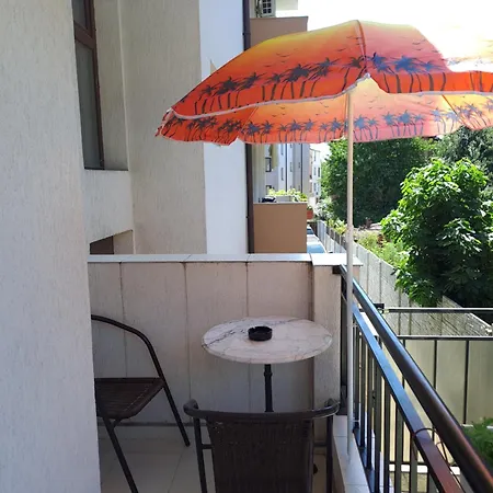 White Home-apartament