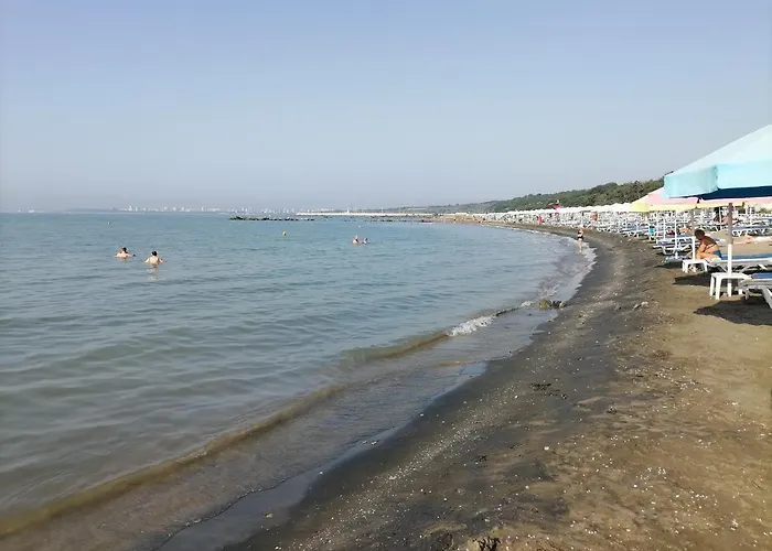 White Home-apartament Апартамент *