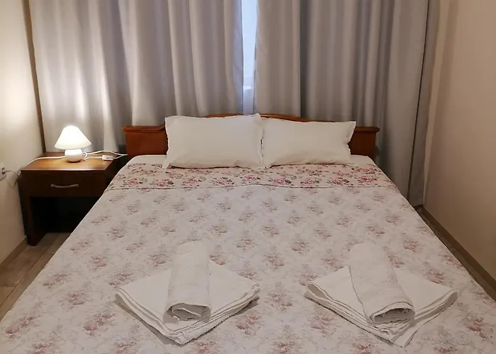 White Home-apartament Апартамент *