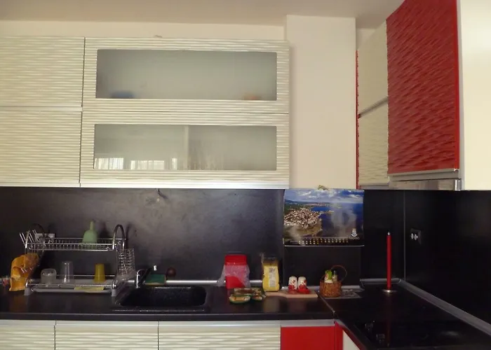 White Home-apartament Апартамент Бургас