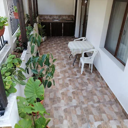 White Home-apartament *