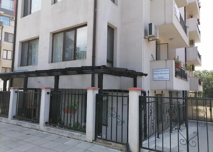 White Home-apartament Appartement Burgas