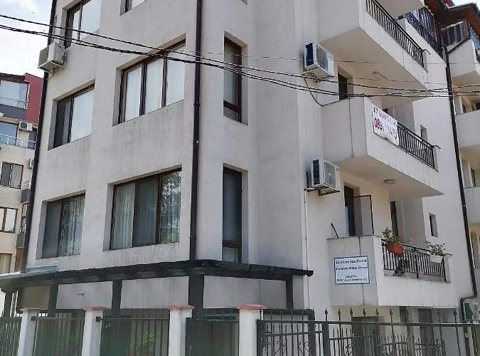 White Home-apartament Appartement Burgas