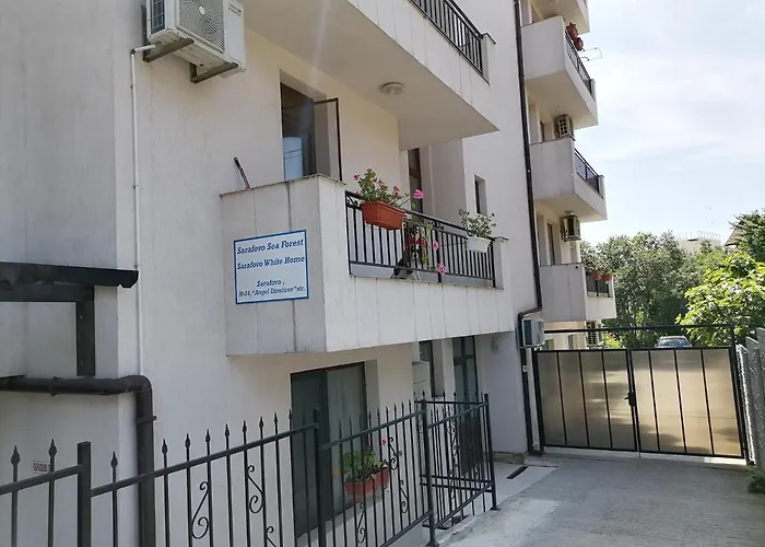 White Home-apartament Appartement